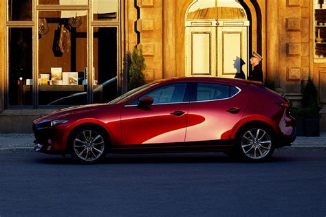 Mazda 3 Hatchback 2022 Harga OTR, Promo November, Spesifikasi & Review