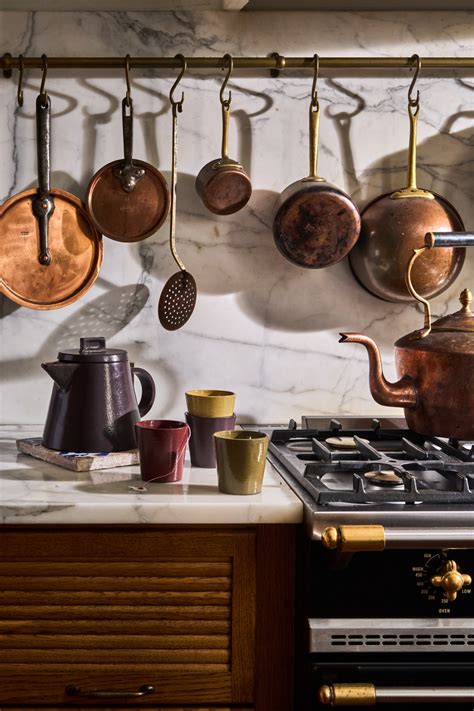 il Buco Vita + Commune Design Bring Depth to the Kitchen