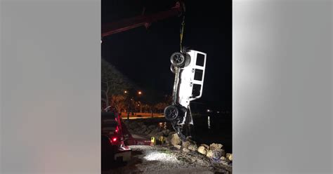 Sarasota driver suspected of DUI arrested after crashing Jeep into ...