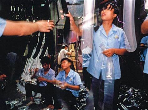 90年代深圳老照片：南下打工潮，图4非常疯狂，图9让人心酸 - 派谷照片修复翻新上色