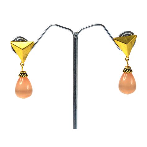 15. Naga earring Golden design (skin Colour )