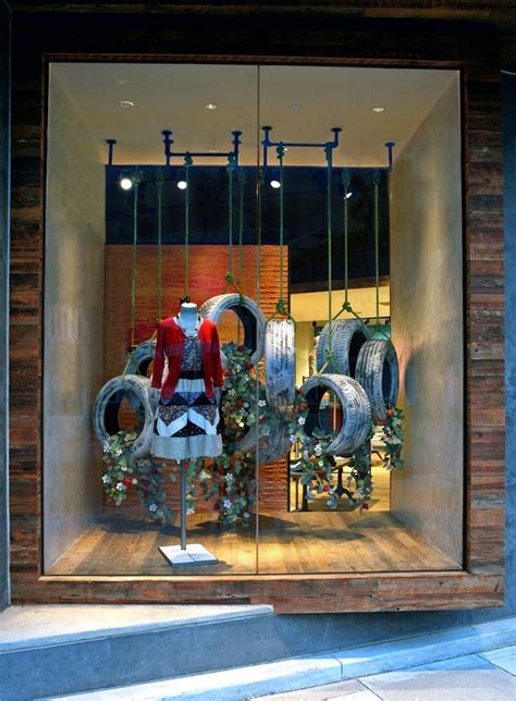 Storefront Window Display Ideas 的图像结果