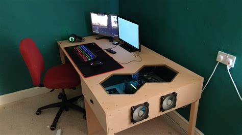 DIY Computer Case Desk 的图像结果