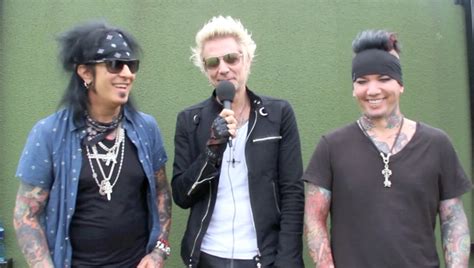 SIXX:A.M. News | Kerrang!