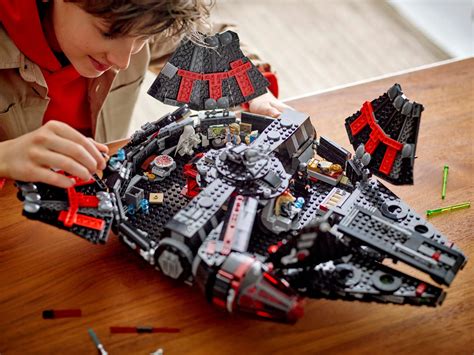 LEGO Star Wars 75389 The Dark Falcon nu beschikbaar voor pre-order ...