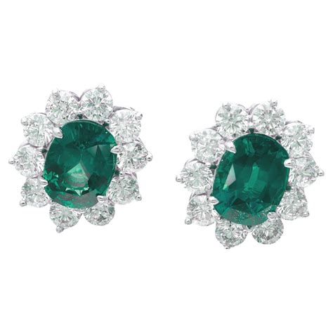 13 Carat Pear Green Emerald Diamond Dangle Earrings For Sale at 1stDibs