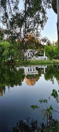 LAGUNA ELENA HOTEL (Plottier) - Hotel Reviews & Photos - Tripadvisor