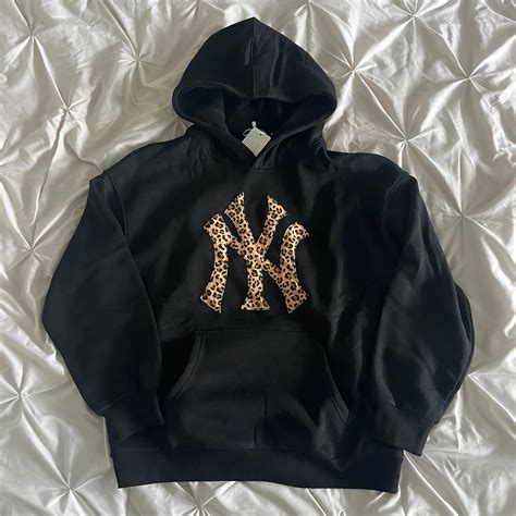 Black Cheetah Print Yankee Logo Oversized Hoodie, Leopard Pattern ...