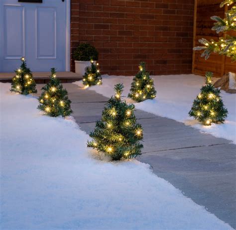 How To Put Christmas Lights On Pathway at Richard Armes blog