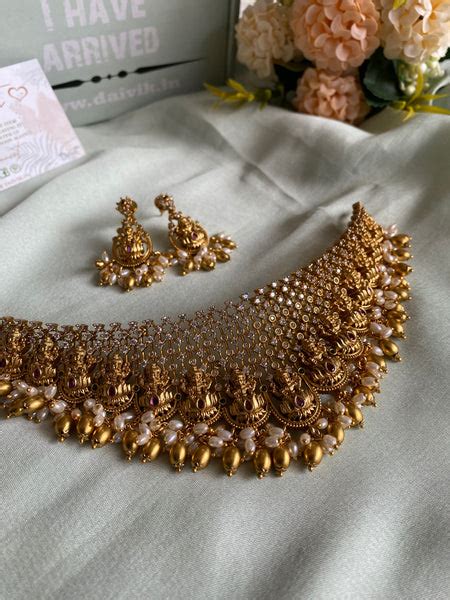 Antique Lakshmi choker with earrings – Daivik.in