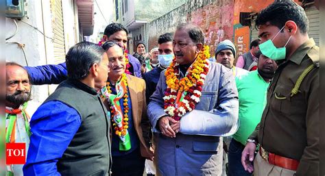 Mathura: Cong Candidate Keeps Party Flag High ‘single-handedly ...