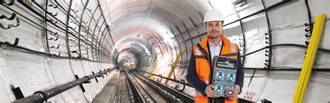 Power distribution for tunnels and train stations