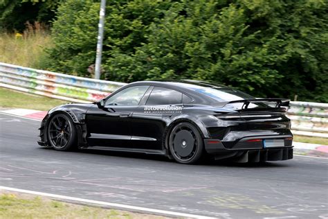 2026 Porsche Taycan Turbo GT Manthey Kit Spied Testing, May Cost Well Over $300,000 - autoevolution