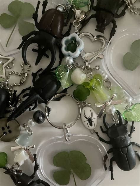 Bug Keychains 的图像结果