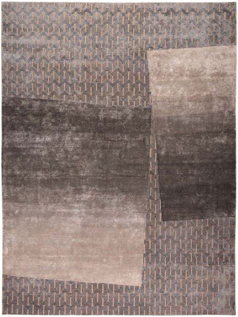 Hands MISCELLA Ash Luxury Carpet - Wool & Botanical Silk, Hand Knotted ...