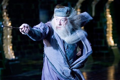 Are You A Harry Potter Fan? Answer These 10 Questions About Dumbledore