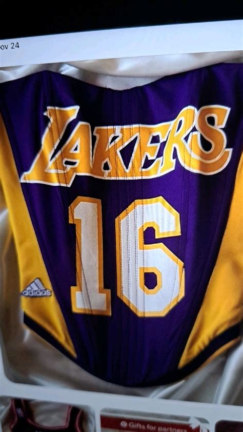 Pin on DIY Fashion in 2024 | Shirt outfit women, Lakers outfit ...