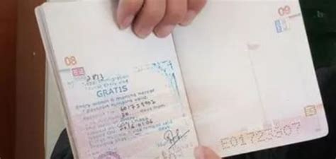 外国人来华应该办理那种签证 - 推拉分