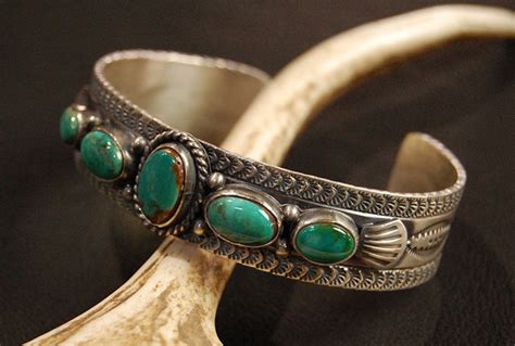 NAVAJO（ナバホ）族 Michael Calladitto作 Roy stoneターコイズバングル シルバー INDIAN ネイティブ ...