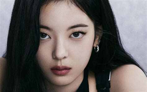 ITZY's Lia exudes her fierce charisma in the new individual teaser ...