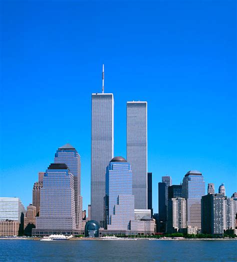 Twin Towers Manhattan Fotos - Bilder und Stockfotos - iStock