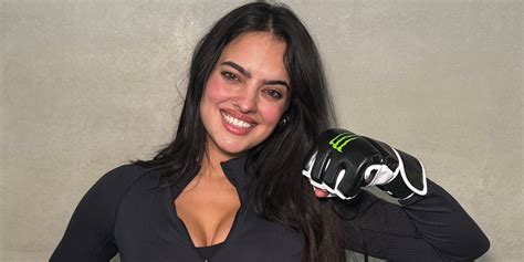 Nina Marie Daniele Forces UFC Fighter To Sign Contract