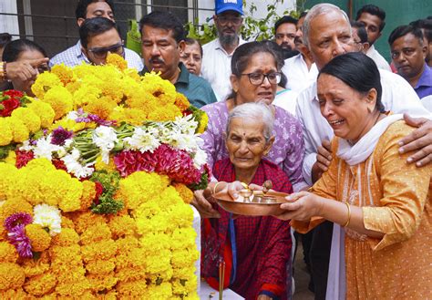 हमने माथे से बिंदी उतारी, 'अल्लाहु अकबर' कहा... पहलगाम हमले में पति को ...