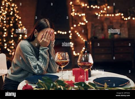 Lean Over Table Crying 的图像结果