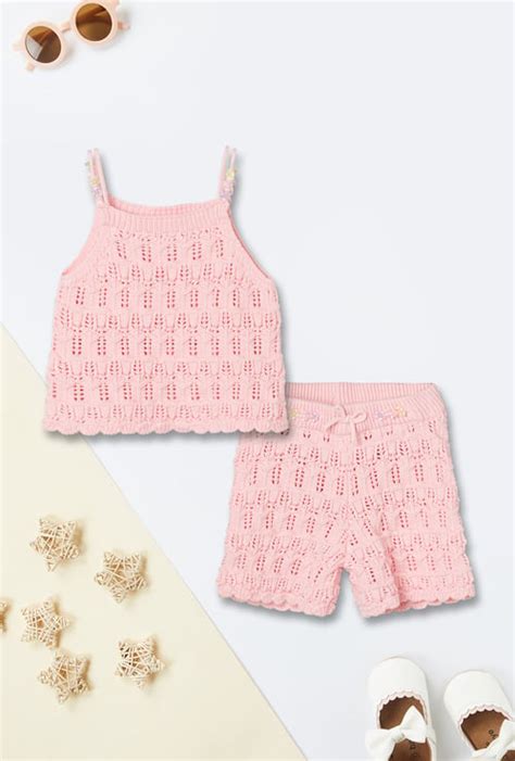 Buy Stylish Sleeveless Tops Online in India | Max Fashion