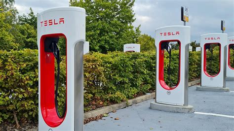 Supercharger Tesla BP Keen To Buy Tesla Supercharging Sites For US
