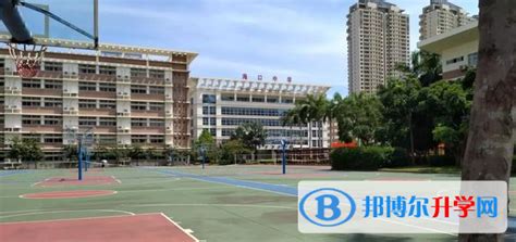 2024北京大学附属中学海口学校多少钱(学费明细)