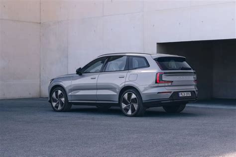 Volvo EX90 gets Hardware and Software Updates Ahead of India Launch ...