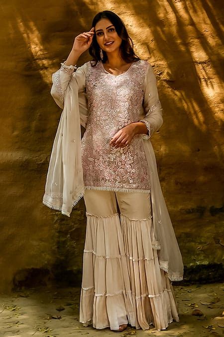 Buy Beige Georgette Floral, Resham Round Faiza Embroidered Kurta Set ...