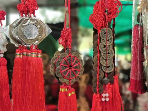 Feng Shui Bagua Mirror - Meaning, Types, Uses & All You Need To Know