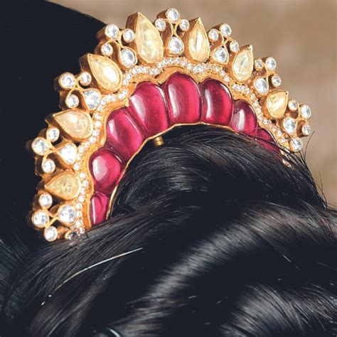 Bridal headgears that you can wear on your wedding day