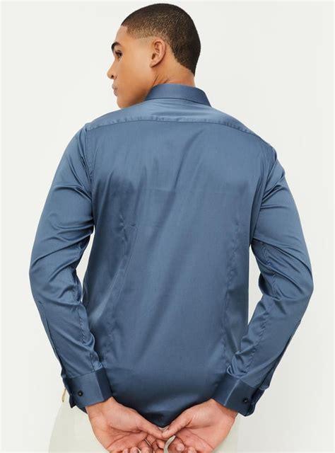 Buy Men Solid Slim Fit Formal Shirt Online at just Rs. 999.0 ...