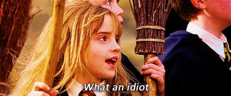 What An Idiot GIF - HarryPotter Hermoine EmmaWatson - Discover & Share GIFs
