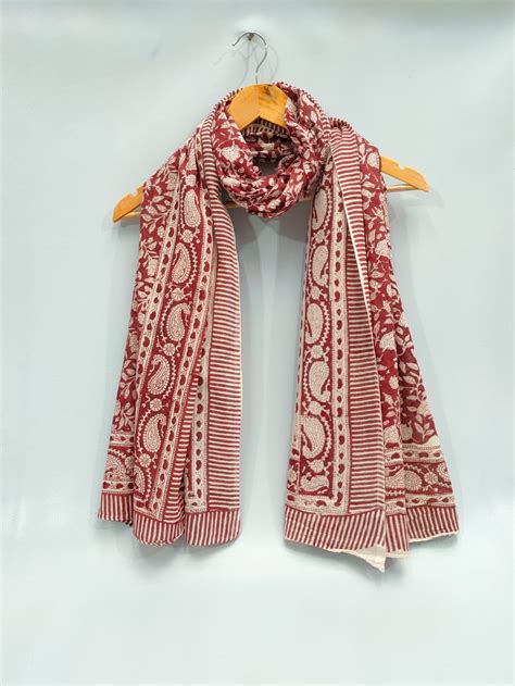 2 Meter Dupatta / Stole Hand Block Mul-Cotton - TSPDSMA38 – The Street Pal