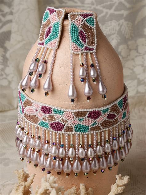 Silver-Plated Green & White Stone Studded & Pearls Beaded Jewellery Se