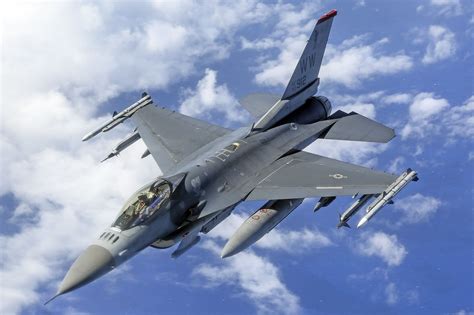 General dynamics f 16c fighting falcon – Artofit