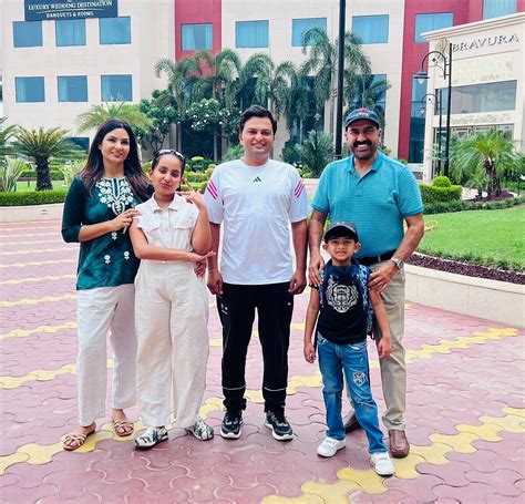 BRAVURA GOLD RESORT (Meerut) - Hotel Reviews, Photos, Rate Comparison ...