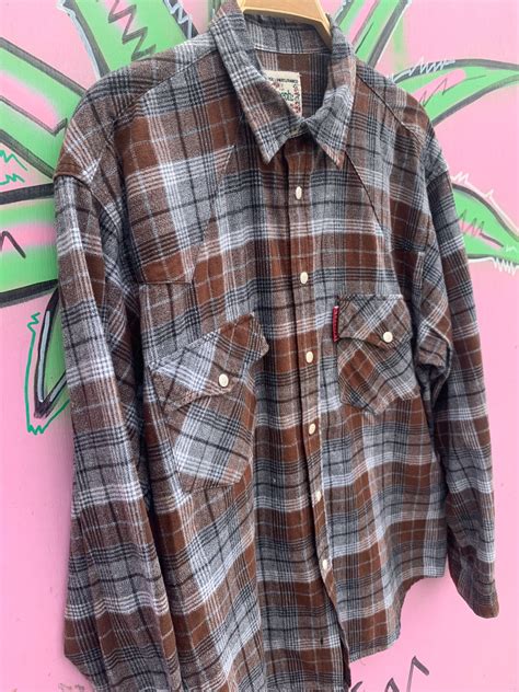 1990s Snap Button Plaid Flannel Shirt | Boardwalk Vintage