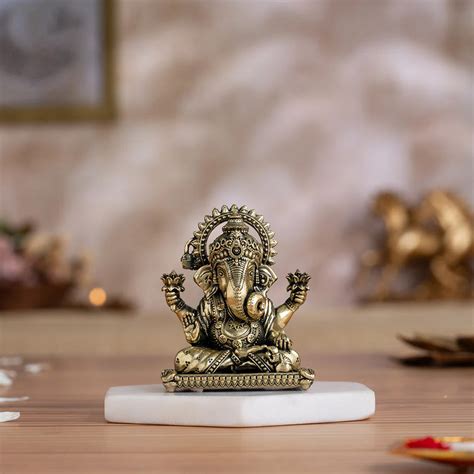Buy Car Dashboard Idols | Car Dashboard Accessories in India