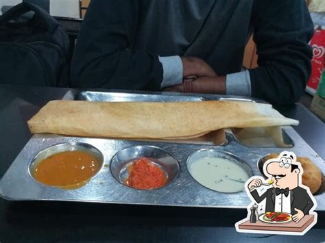 Hotel Bahwan Vegetarian, Vadanappally - Restaurant reviews