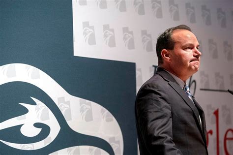 Will Mike Lee win in 2022? Poll shows Mike Lee’s approval rating ...