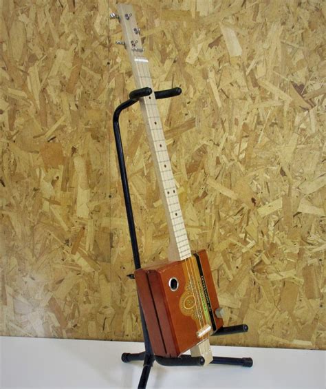 Cigar Box Slide Guitar Tutorial 的图像结果