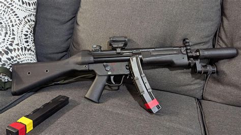 MP5: Roller-Delayed Blowback subgun