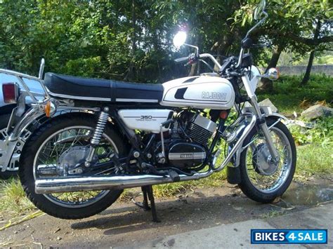 Used 1985 model Yamaha RD 350 for sale in Ernakulam. ID 81397 - Bikes4Sale