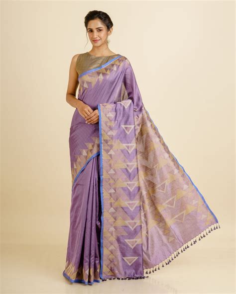 Multiple Triangle Saree – Karomi