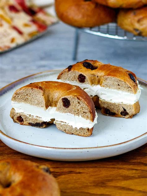 Cinnamon Raisin Bagel With Cream Cheese Cinnamon Raisin Bagels Recipe